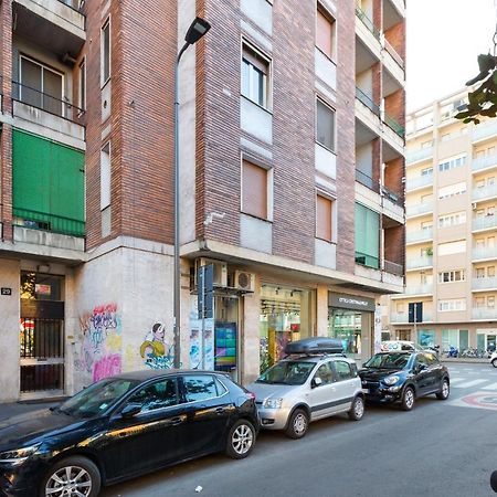 Apartment With Balcony - 50 M Far From M1 Pasteur Milaan Buitenkant foto