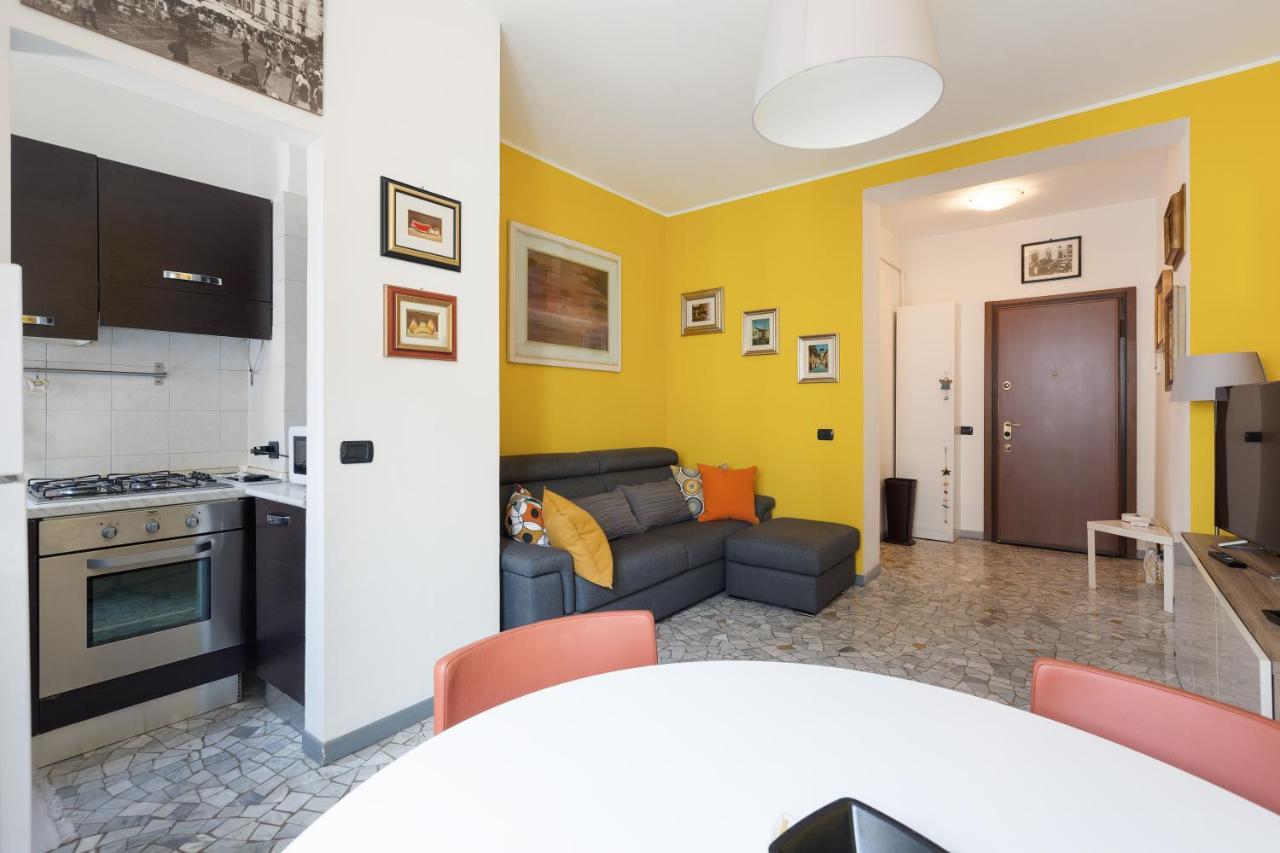 Apartment With Balcony - 50 M Far From M1 Pasteur Milaan Buitenkant foto